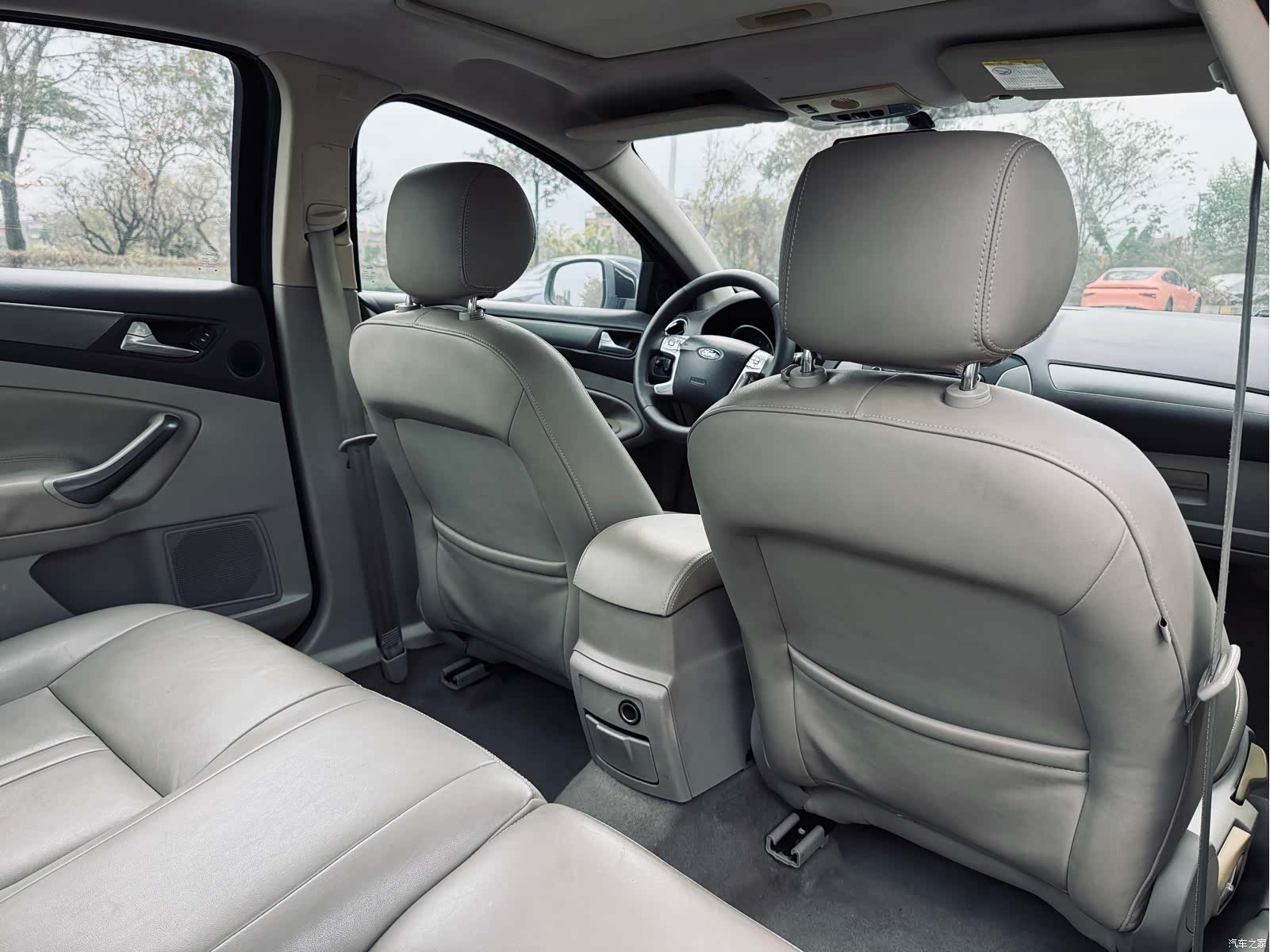 Ford Mondeo, 2011 20