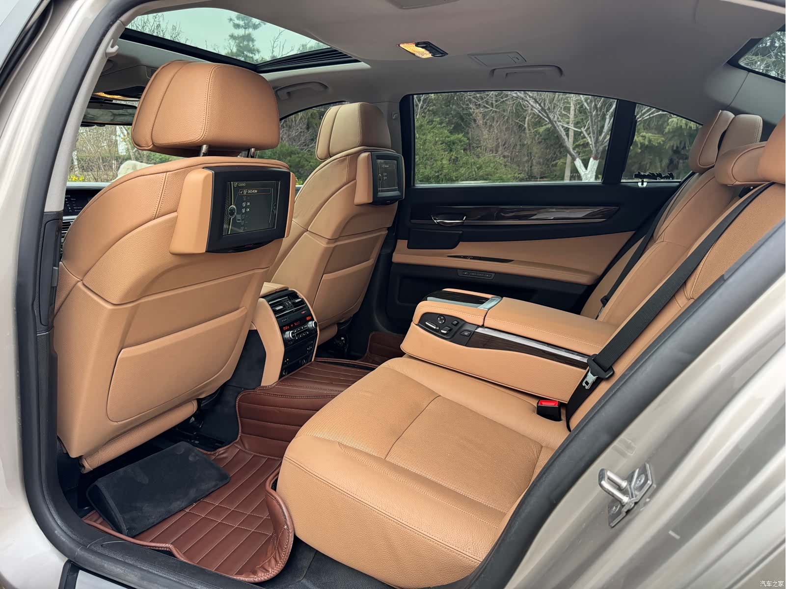 BMW 7 Series, 2012 26