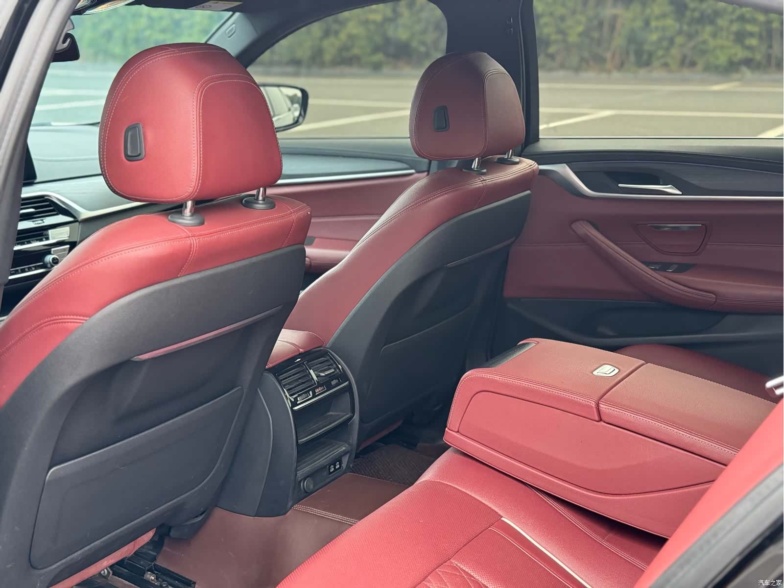 BMW 5 Series, 2021 все фото