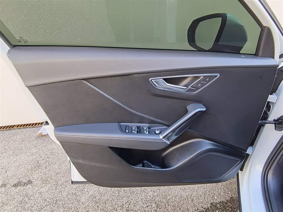 Audi Q2L Audi Q2L