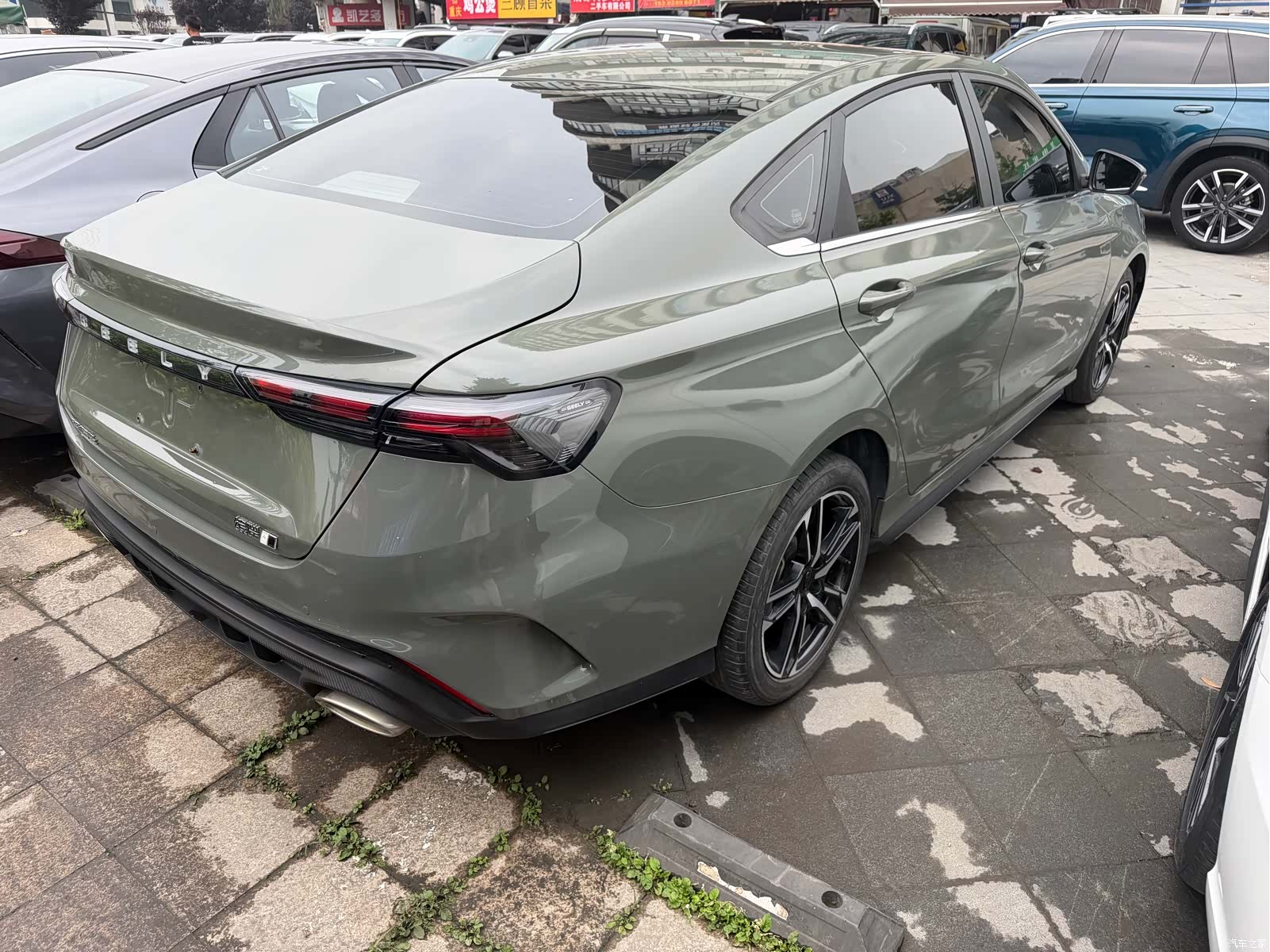 Geely Binray, 2022 4