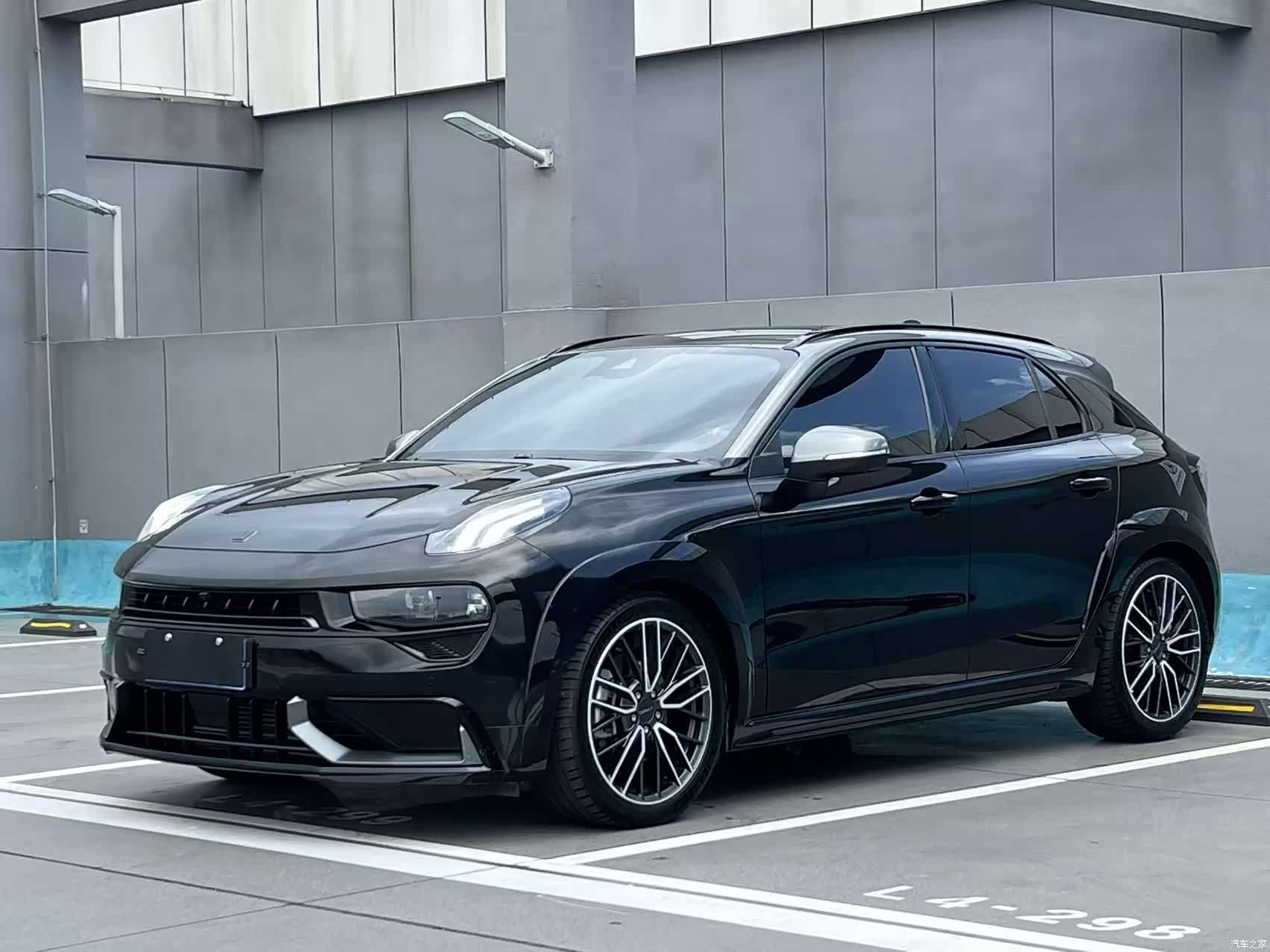 Lynk & Co 02