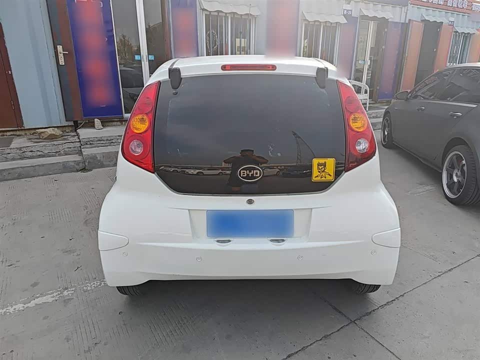BYD F0