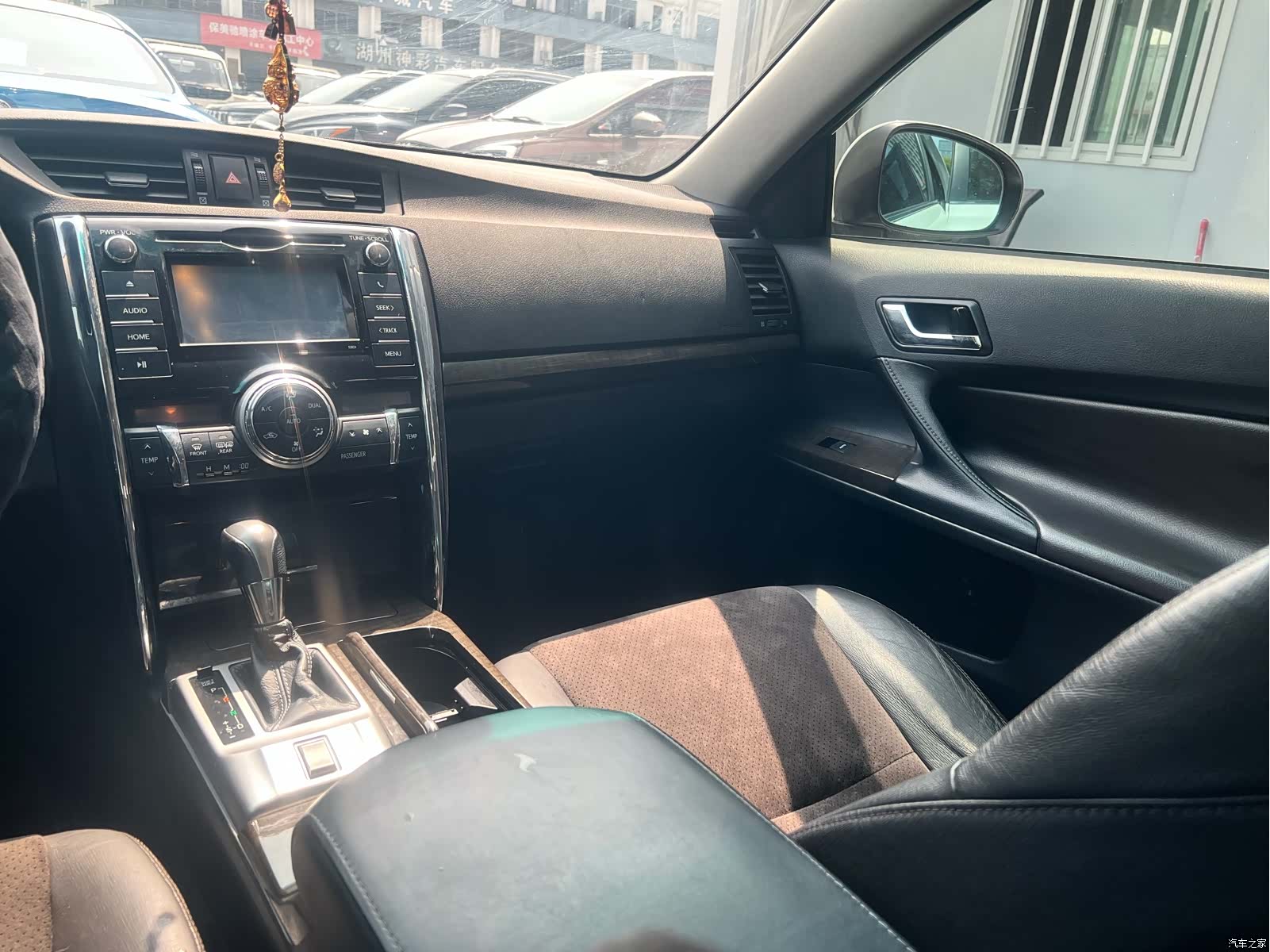 Toyota 2.5V, 2017 8