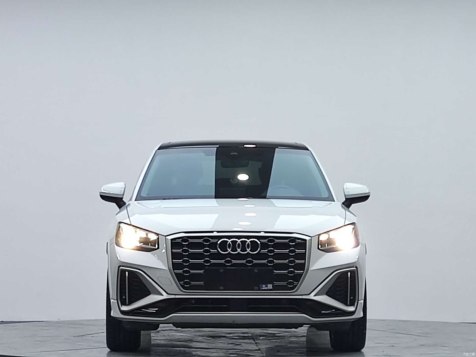 Audi Q2L, 2022 2