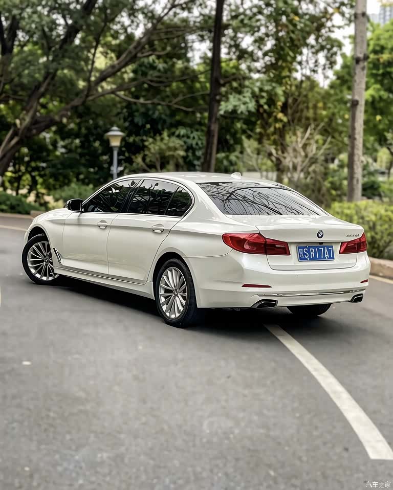 BMW 5 Series, 2019 23