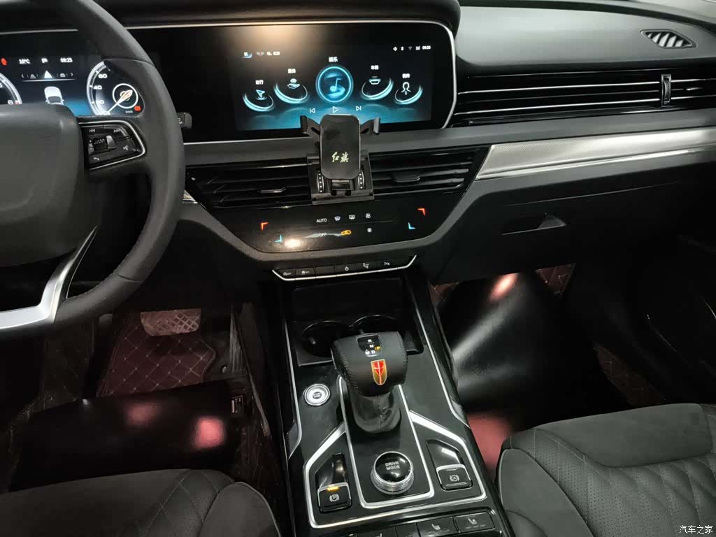 Hongqi HS5, 2022 9