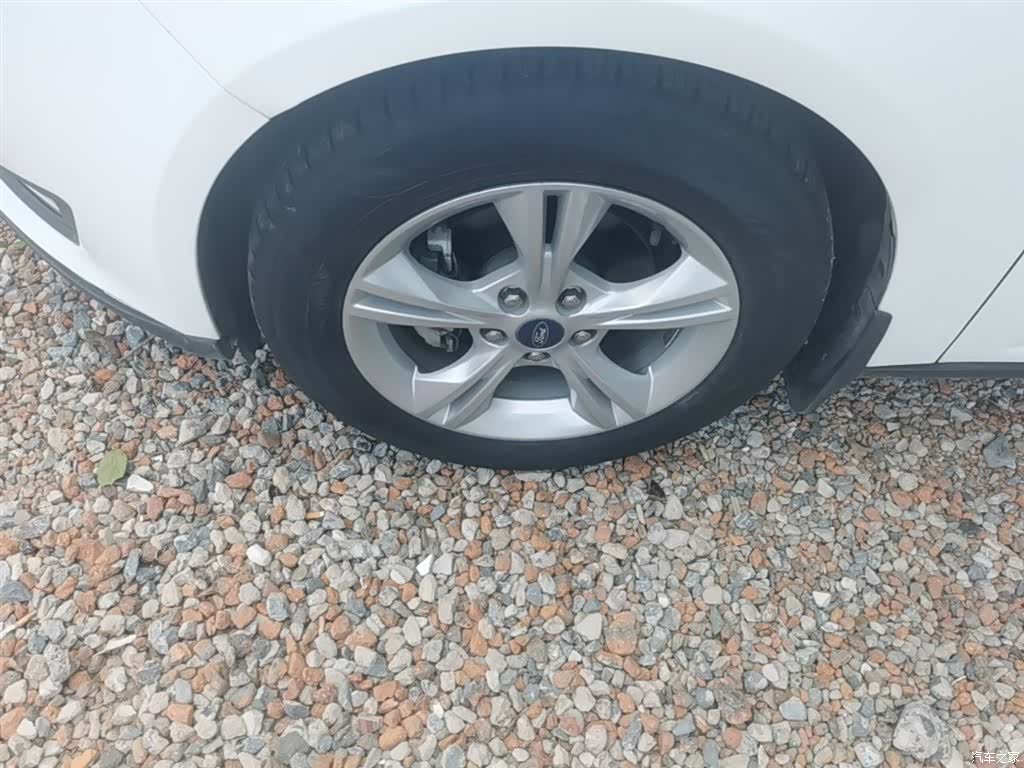 Ford Focus, 2017 23