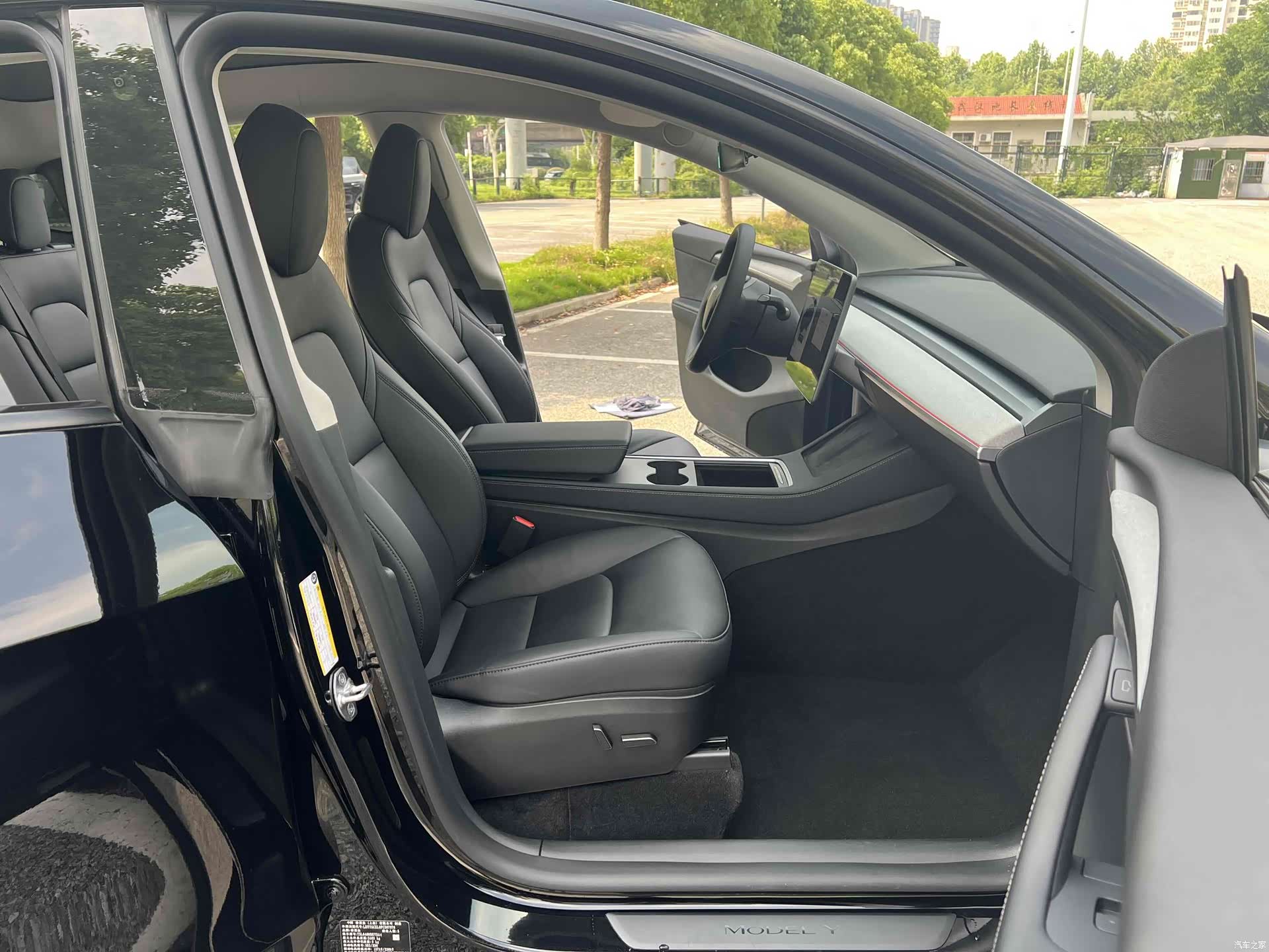 Tesla Model Y, 2023 6