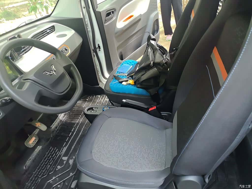 Wuling MINIEV, 2021 11