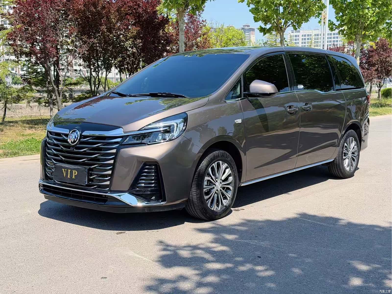 Buick GL8, 2025 1