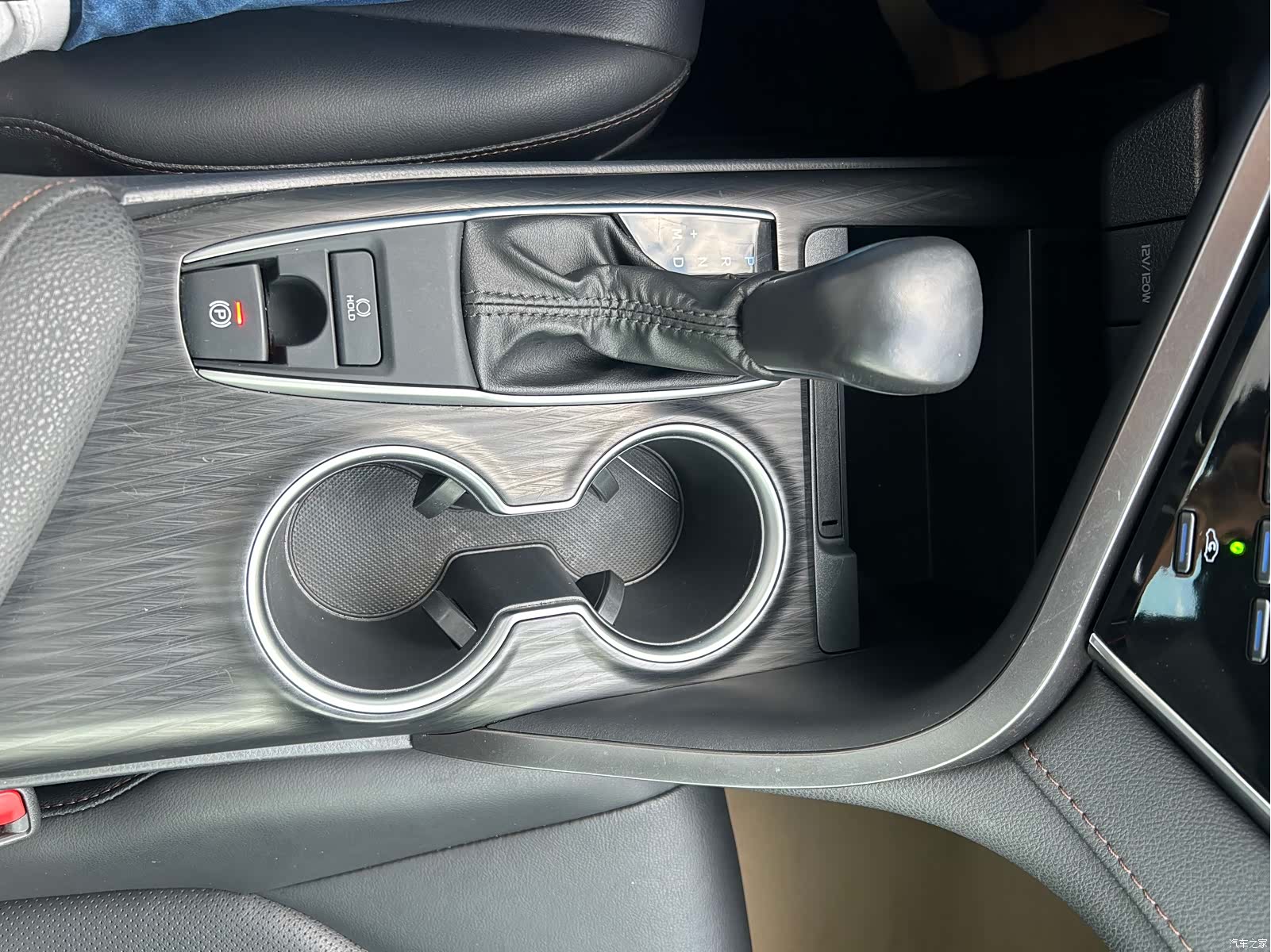 Toyota Camry, 2023 13