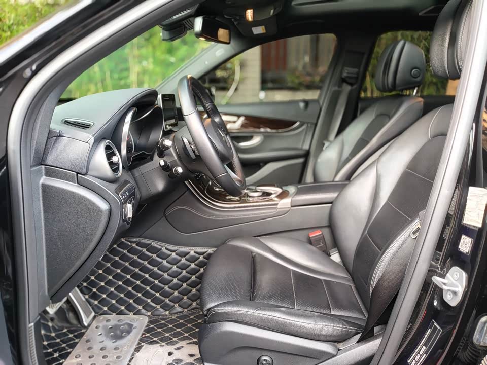 Mercedes-Benz GLC Mercedes-Benz GLC