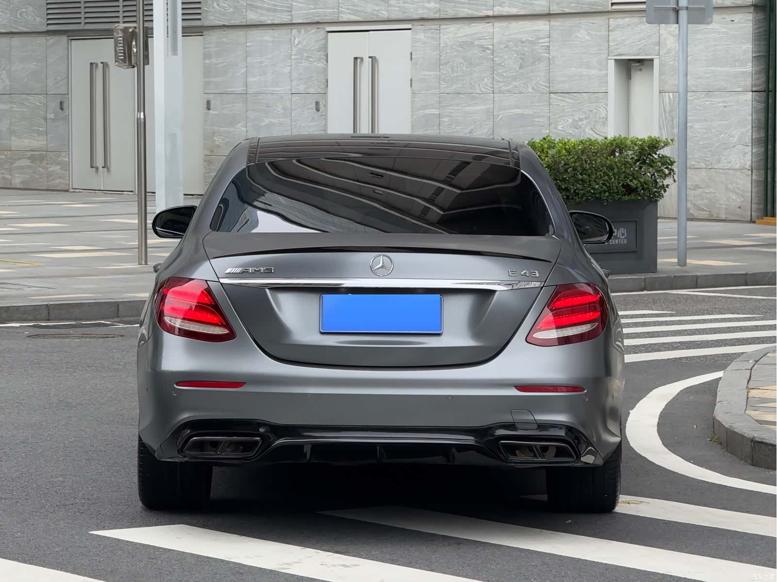 Mercedes-Benz E-Class, 2018 4