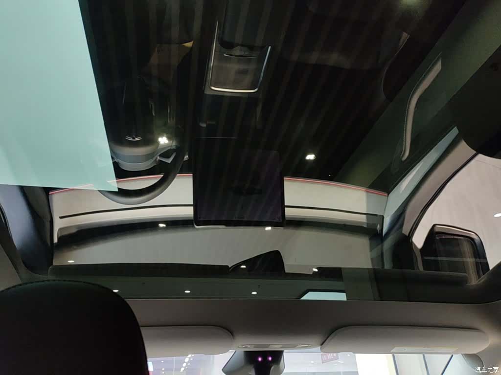 Tesla Model Y, 2024 18