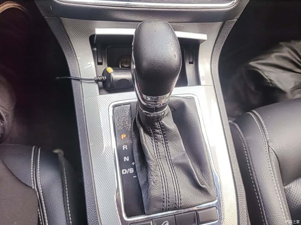 Roewe RX5, 2019 14