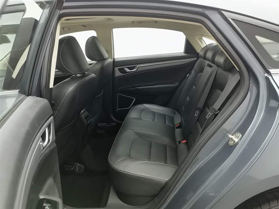 Geely Emgrand GL