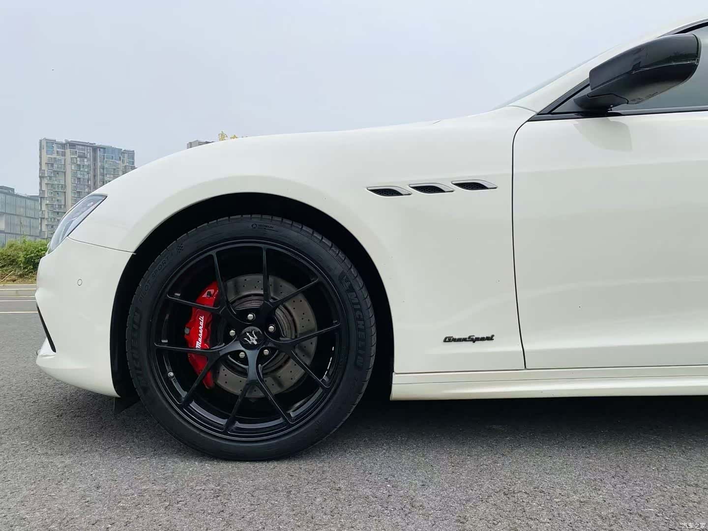 Maserati Ghibli, 2019 12