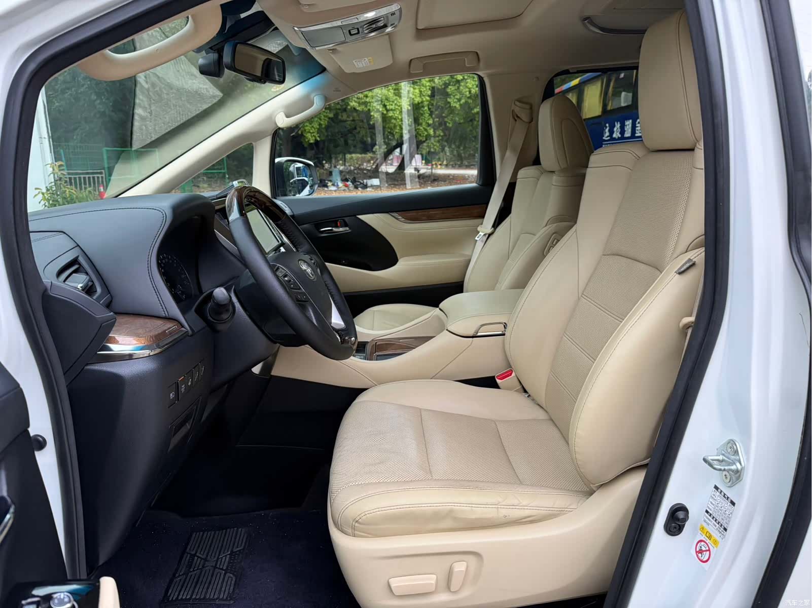 Toyota Alphard, 2018 14