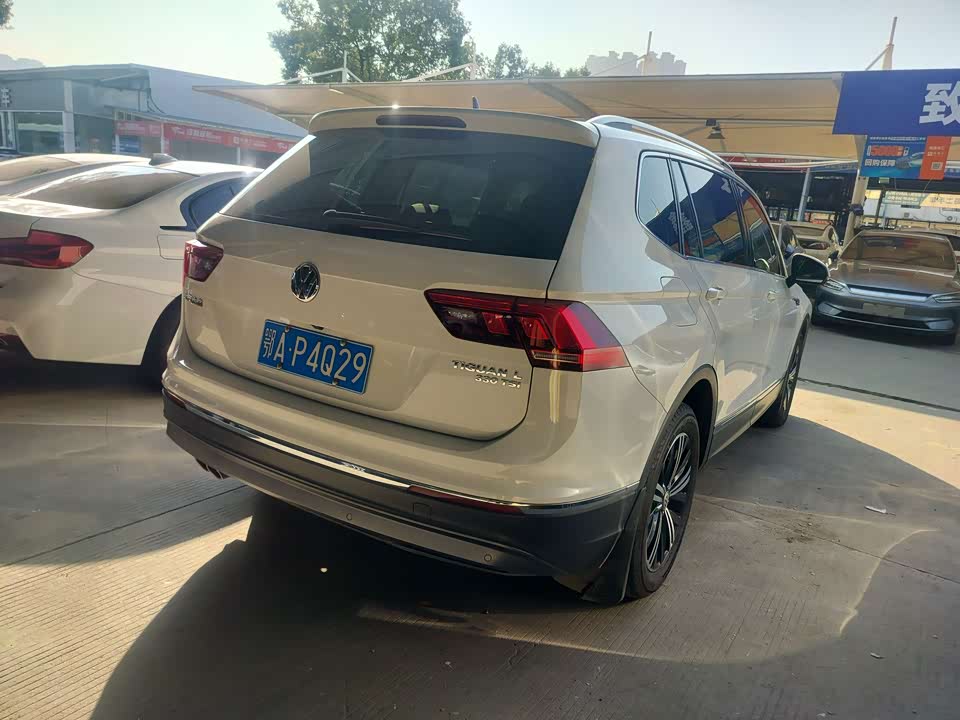Volkswagen Tiguan L