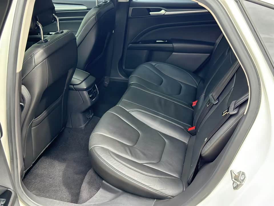 Ford Mondeo Ford Mondeo