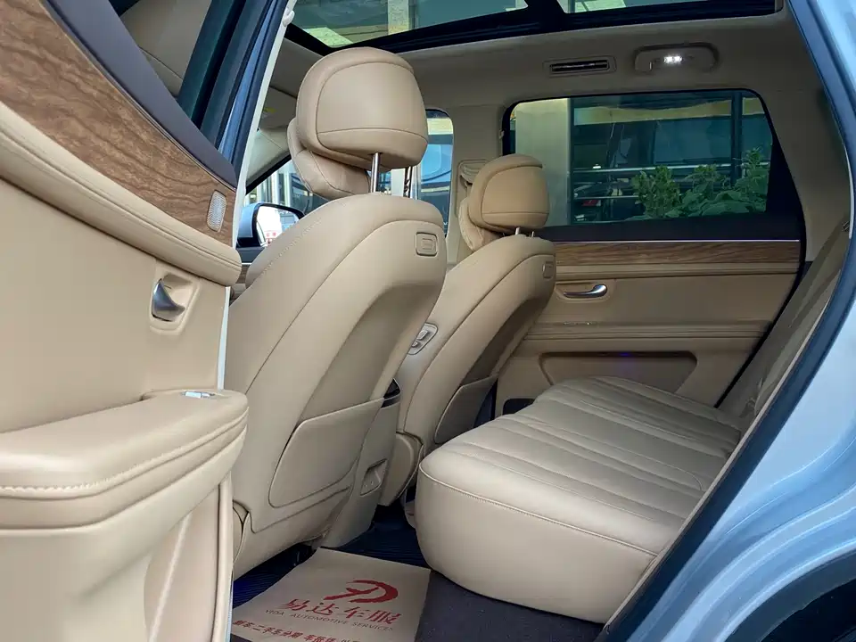 AITO Ask the world M7