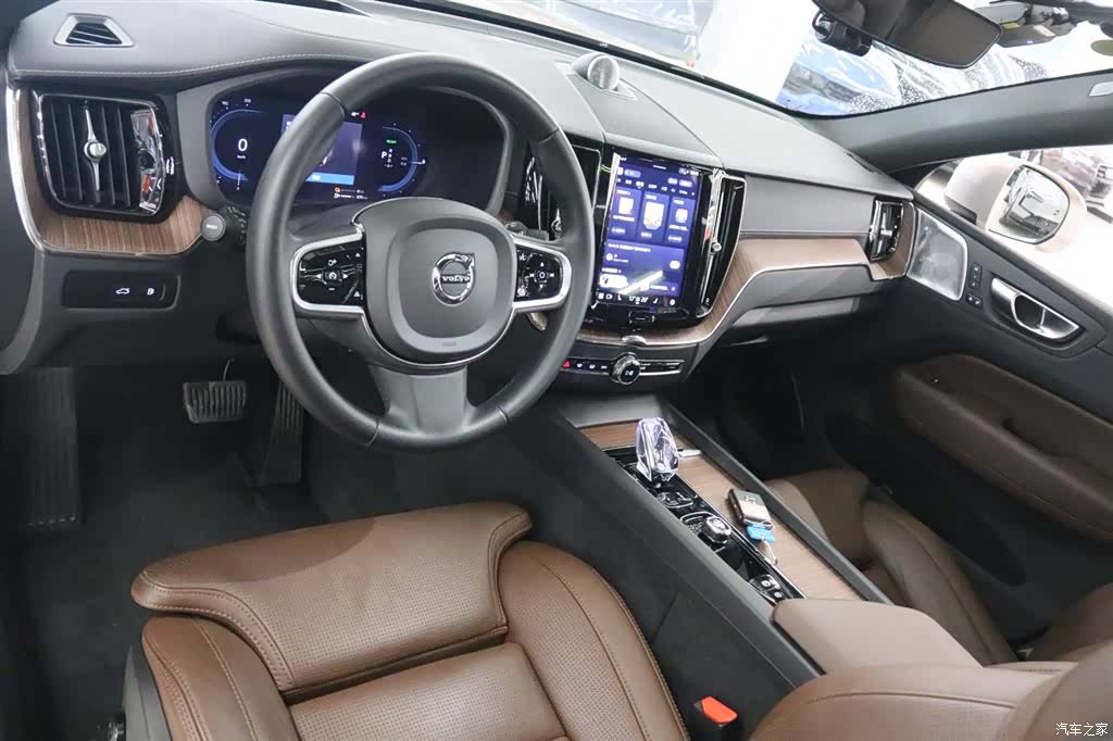 Volvo XC60, 2024 9