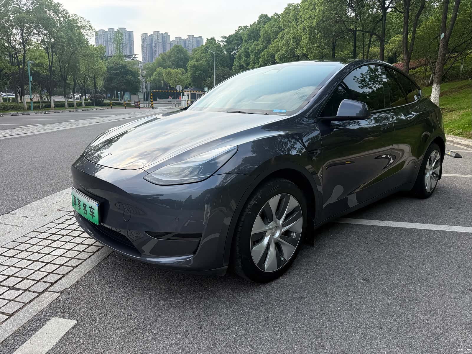 Tesla Model Y, 2022 1