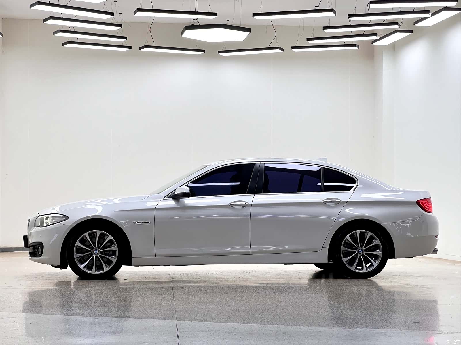 BMW 5 Series, 2016 4
