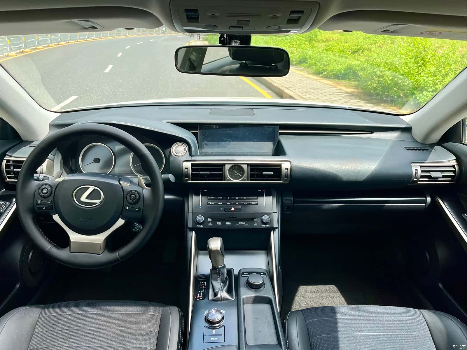 Lexus IS, 2013 7