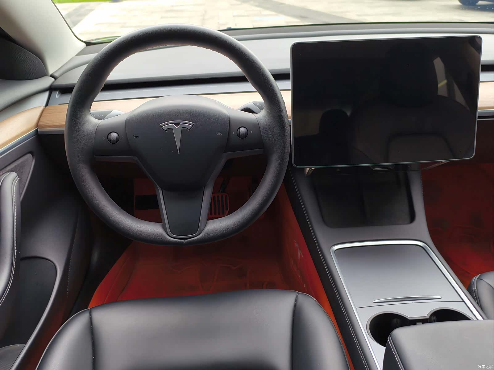 Tesla Model 3, 2023 27