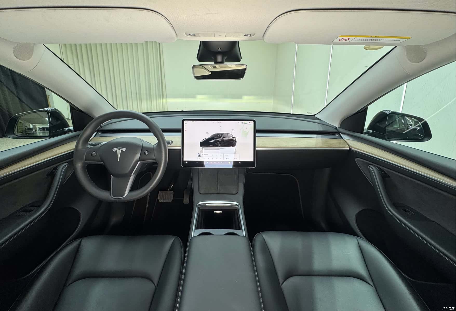 Tesla Model Y, 2022 23