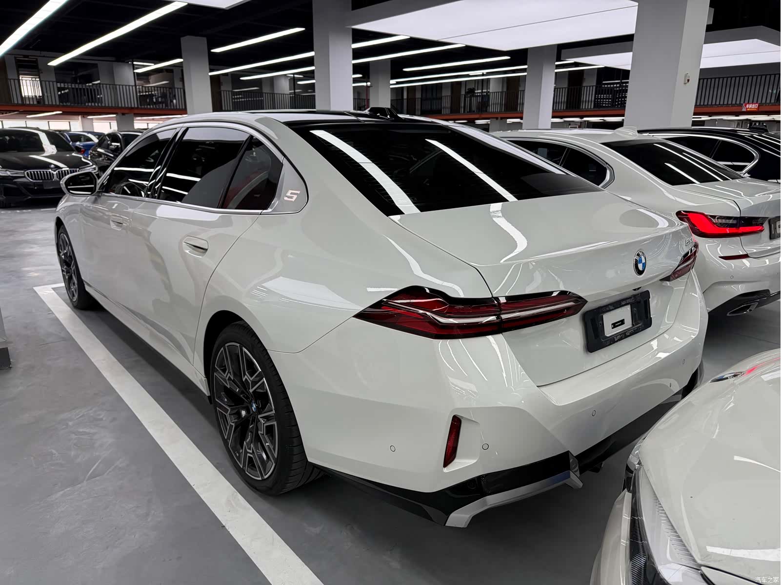 BMW 5 Series, 2024 15