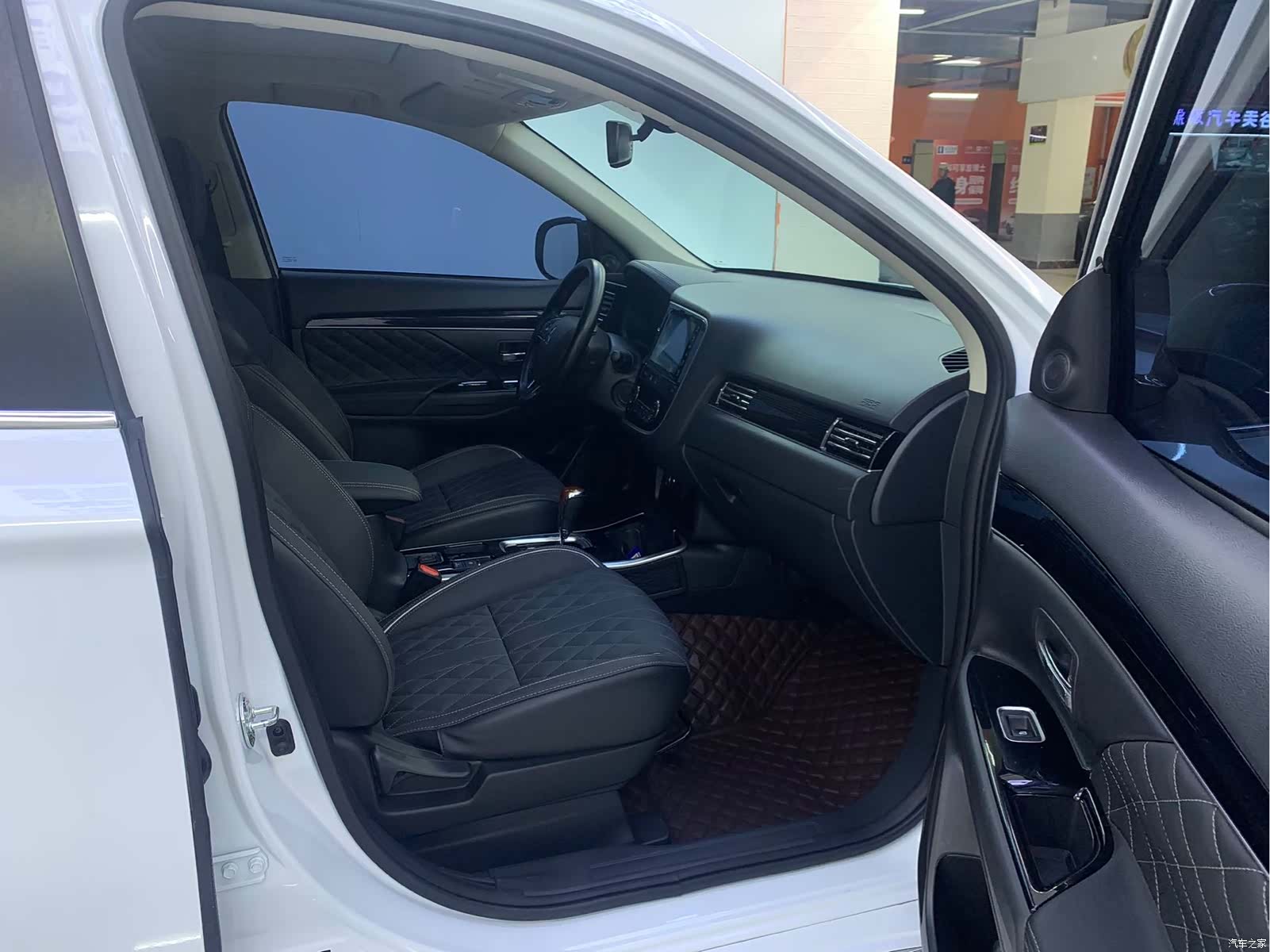 Mitsubishi Outlander, 2022 17
