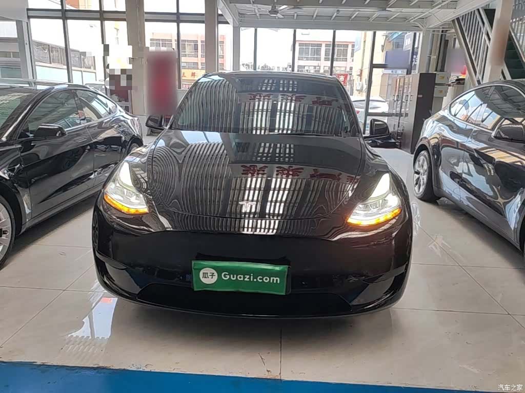 Tesla Model Y, 2023 3