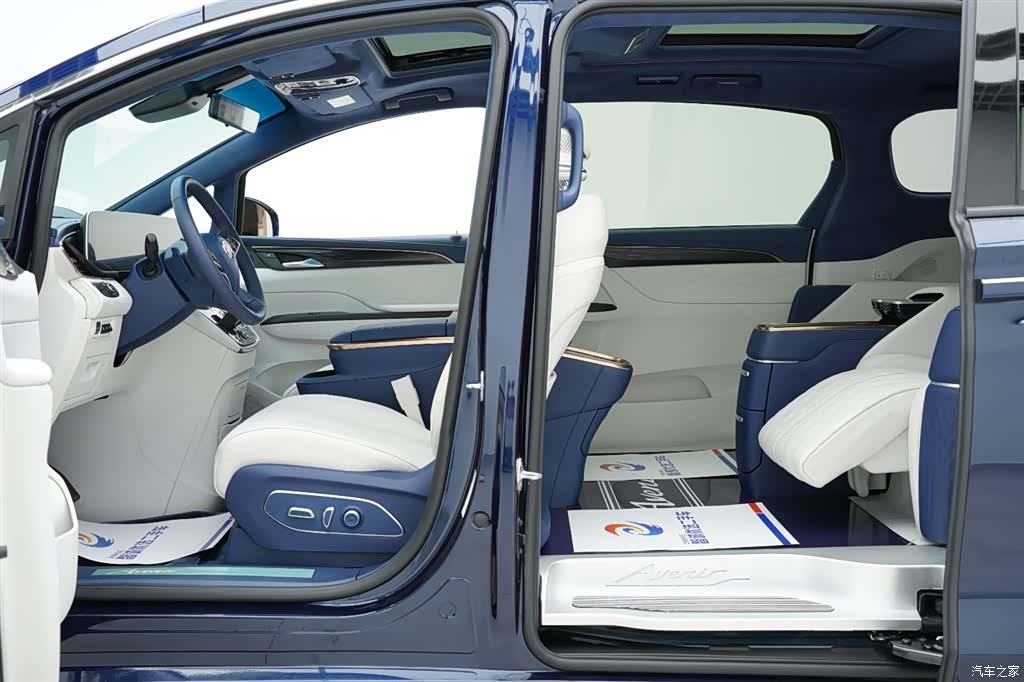 Buick GL8, 2023 10