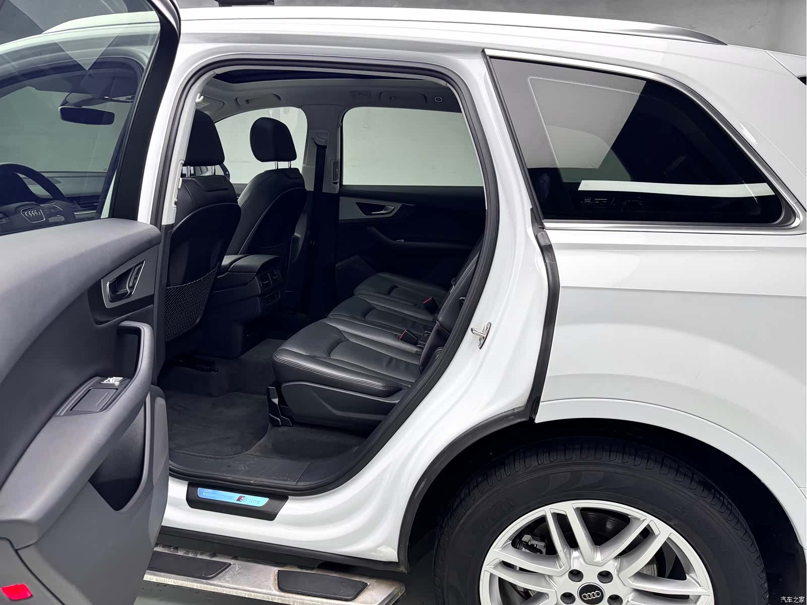 Audi Q7, 2017 11