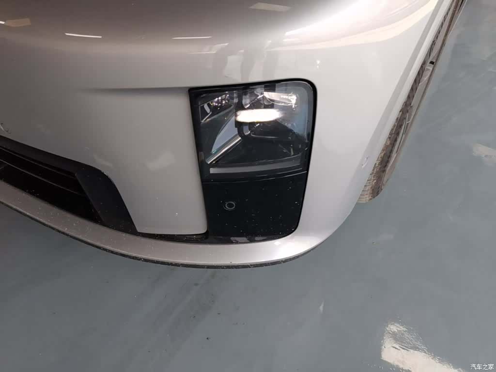 Li Auto i8, 2025 24