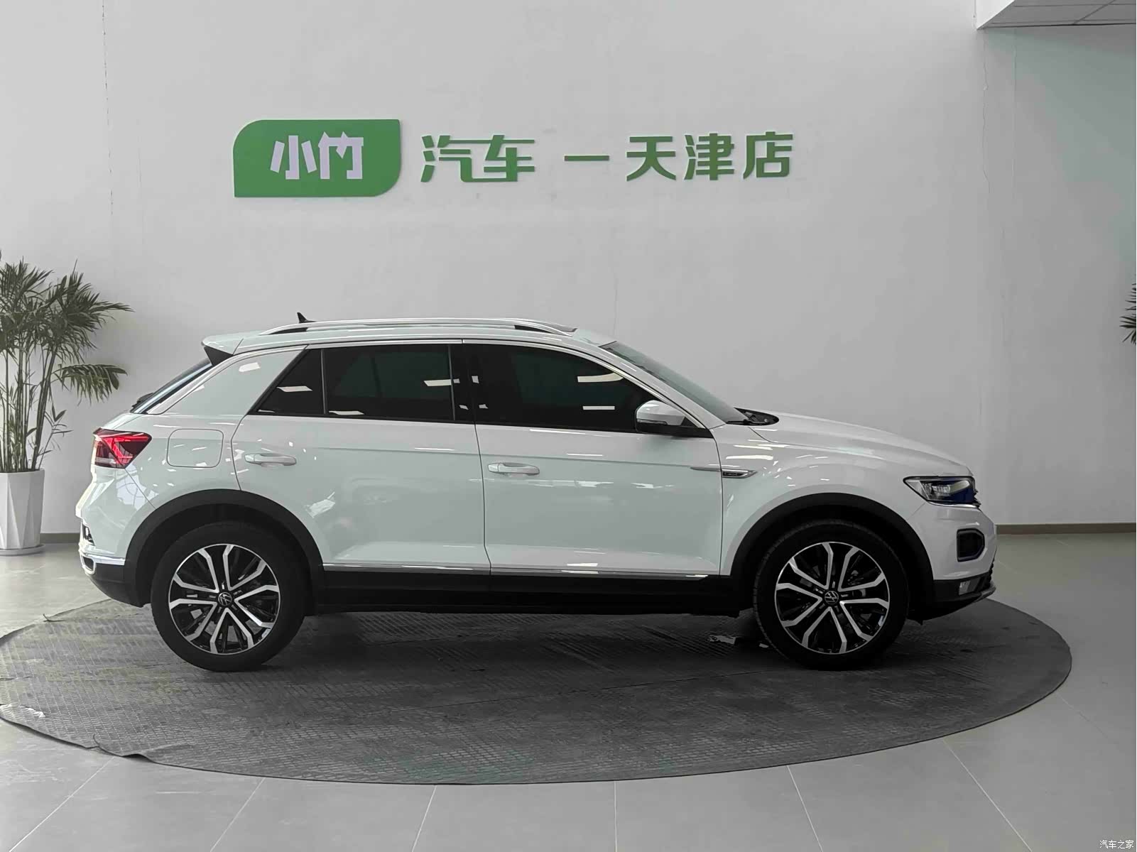 Volkswagen T-ROC, 2022 8