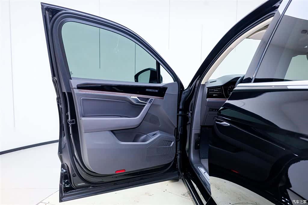 Volkswagen Touareg, 2024 17