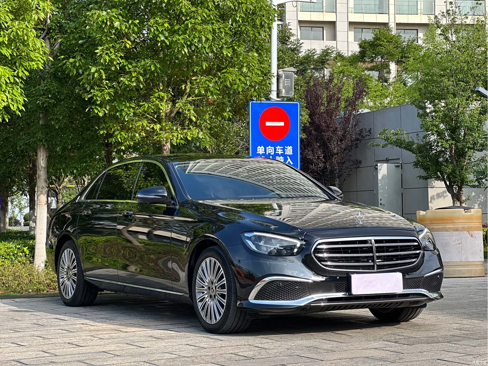 Mercedes-Benz E-Class, 2021 3