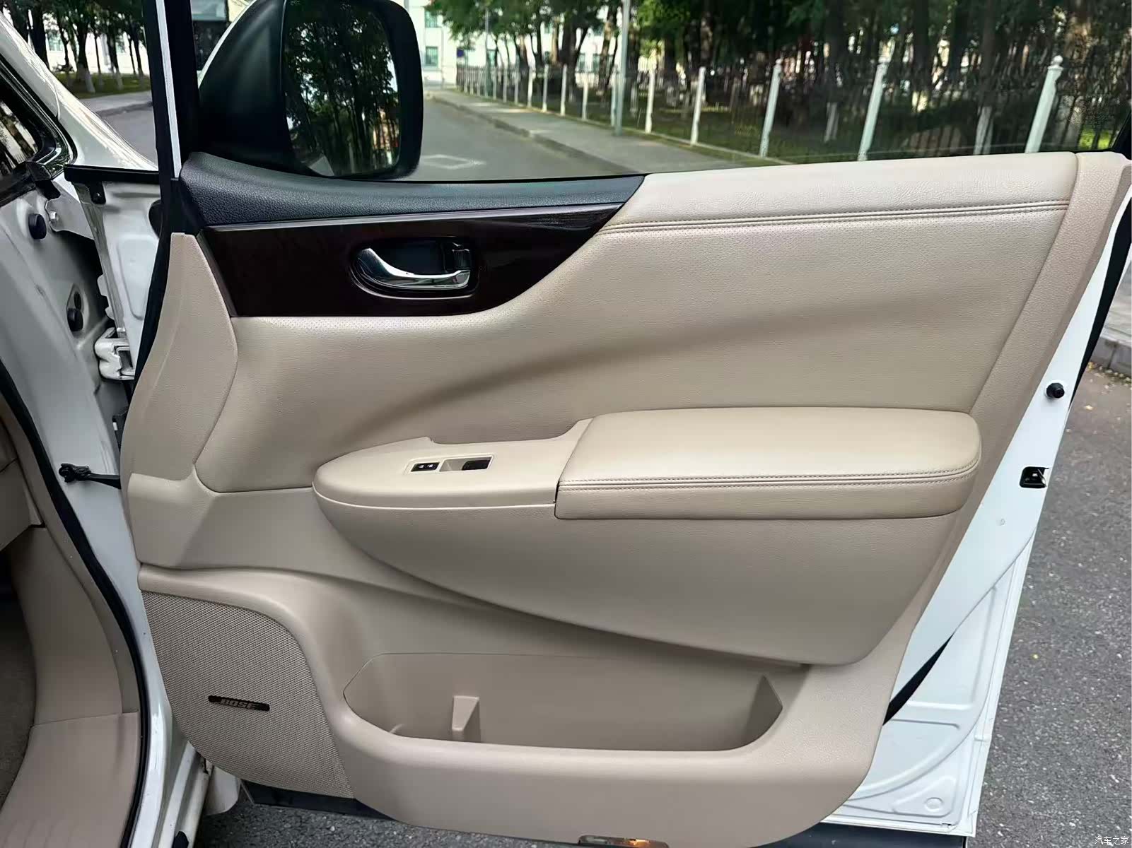 Nissan SL, 2016 22
