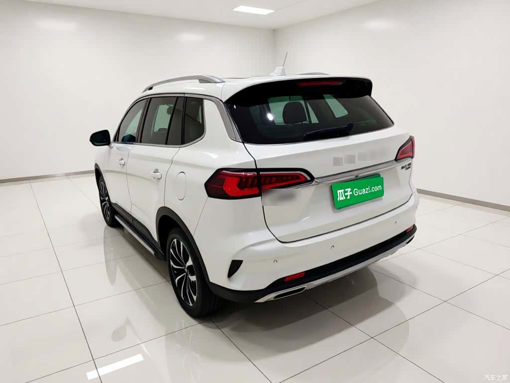 Roewe RX5, 2021 4