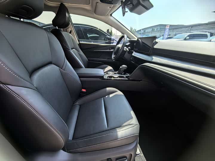 Toyota Camry, 2025 года фото 10