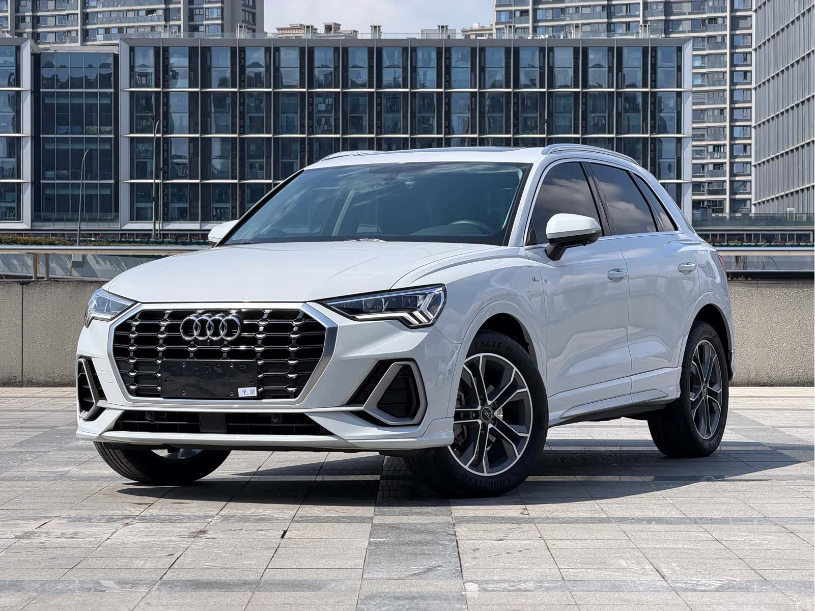 Audi Q3, 2021 1