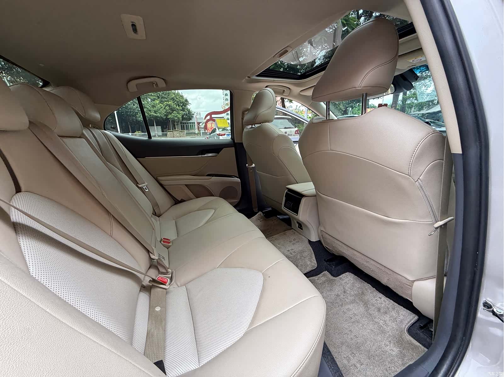 Toyota Camry, 2021 9