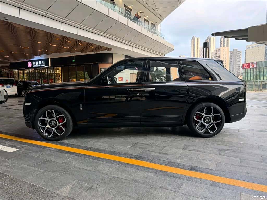 Rolls-Royce Cullinan, 2024 все фото