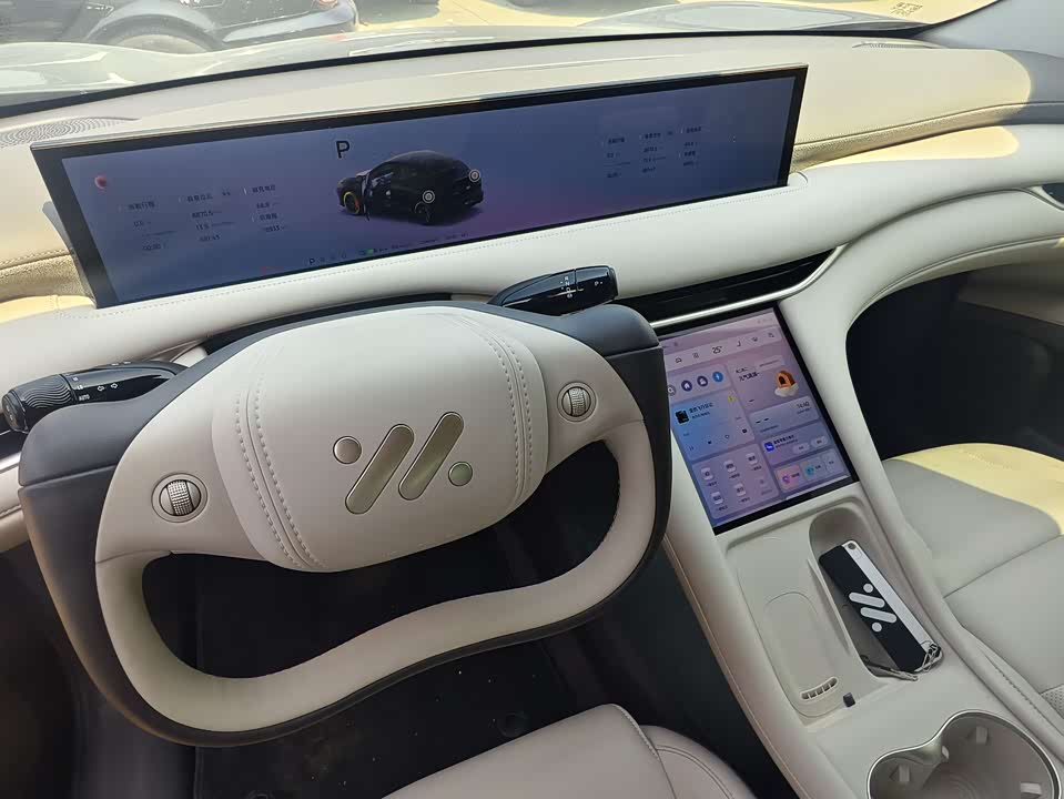 IM Motors Zhiji LS6 IM Motors Zhiji LS6