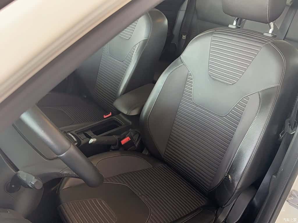 Ford Focus, 2017 12