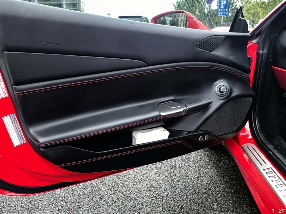 Ferrari 488, 2018 4